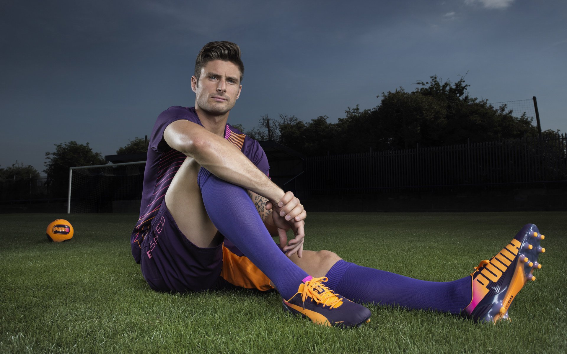 萨卡破茧,巴拉圭加时鏖战,当压力在绿茵场上绽放成花