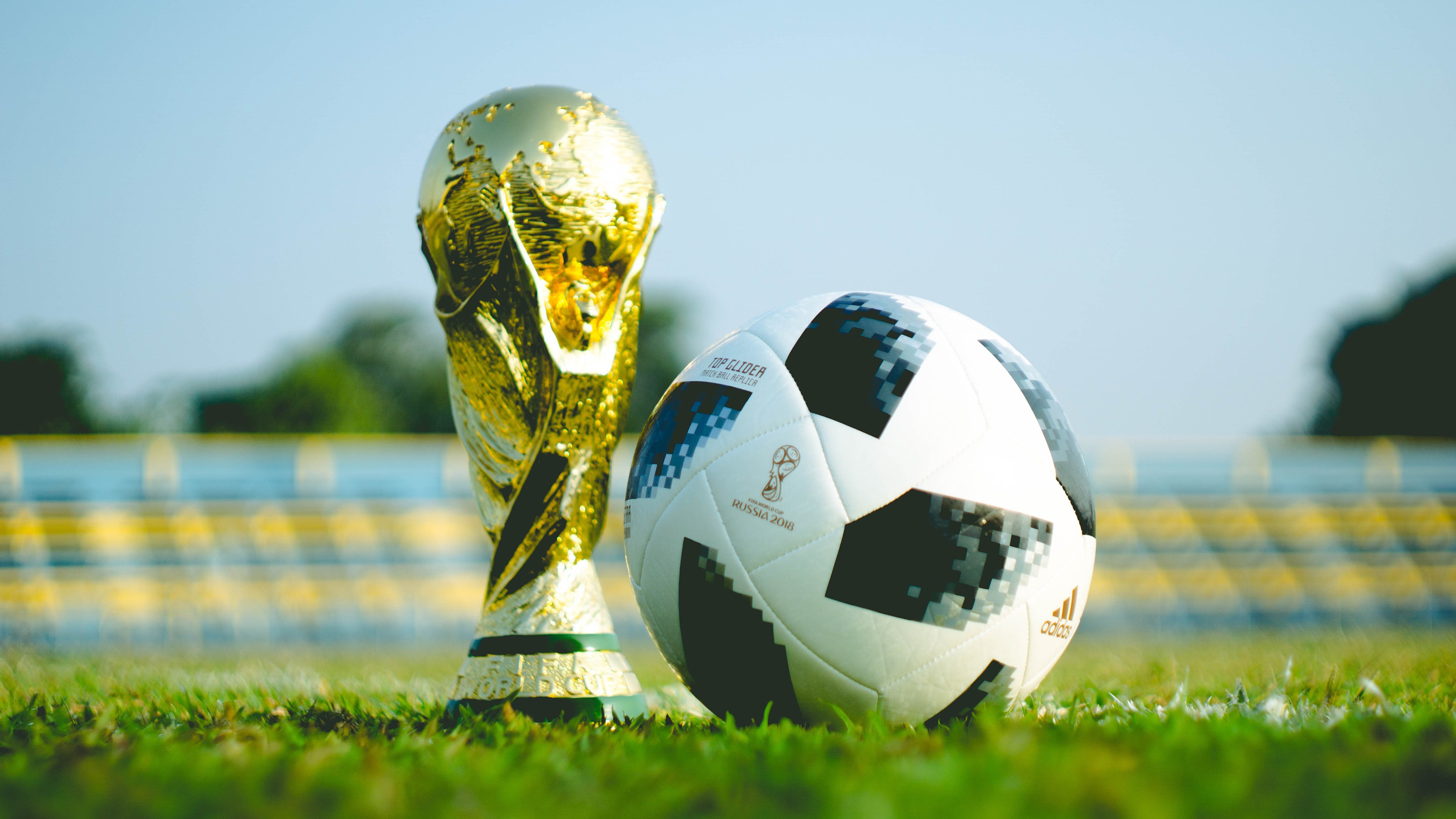 2026世界杯C组惊雷，日本横扫法国，德容闪耀引领控球革命